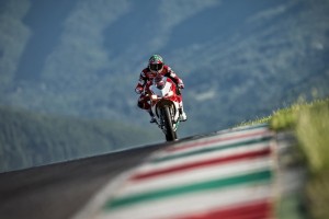 开云下载-克瓦拉茨赫利亚的极光之夜，当格鲁吉亚魔法照亮莱比锡的雪