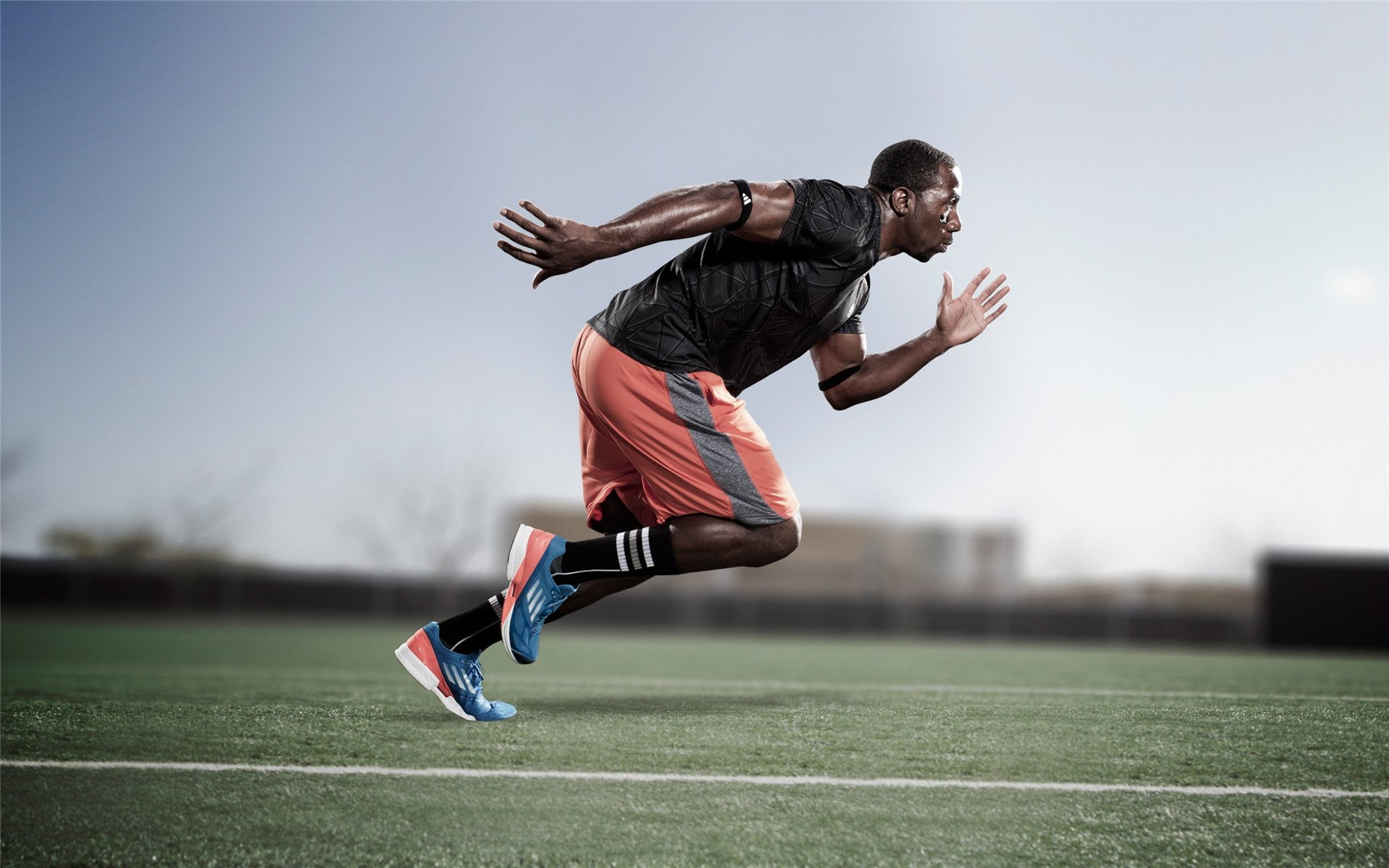 若日尼奥让比赛提前失去悬念，哥伦比亚压哨击败冰岛，足球世界的两极叙事