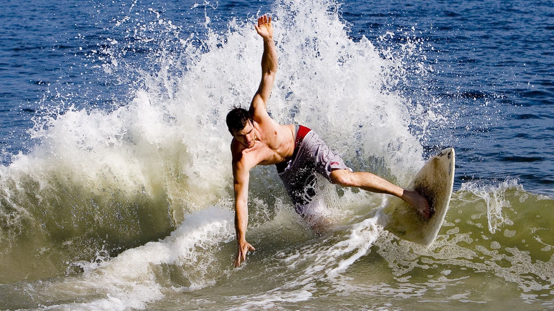 热火鏖战开拓者，米切尔的绝杀与一个时代的交接