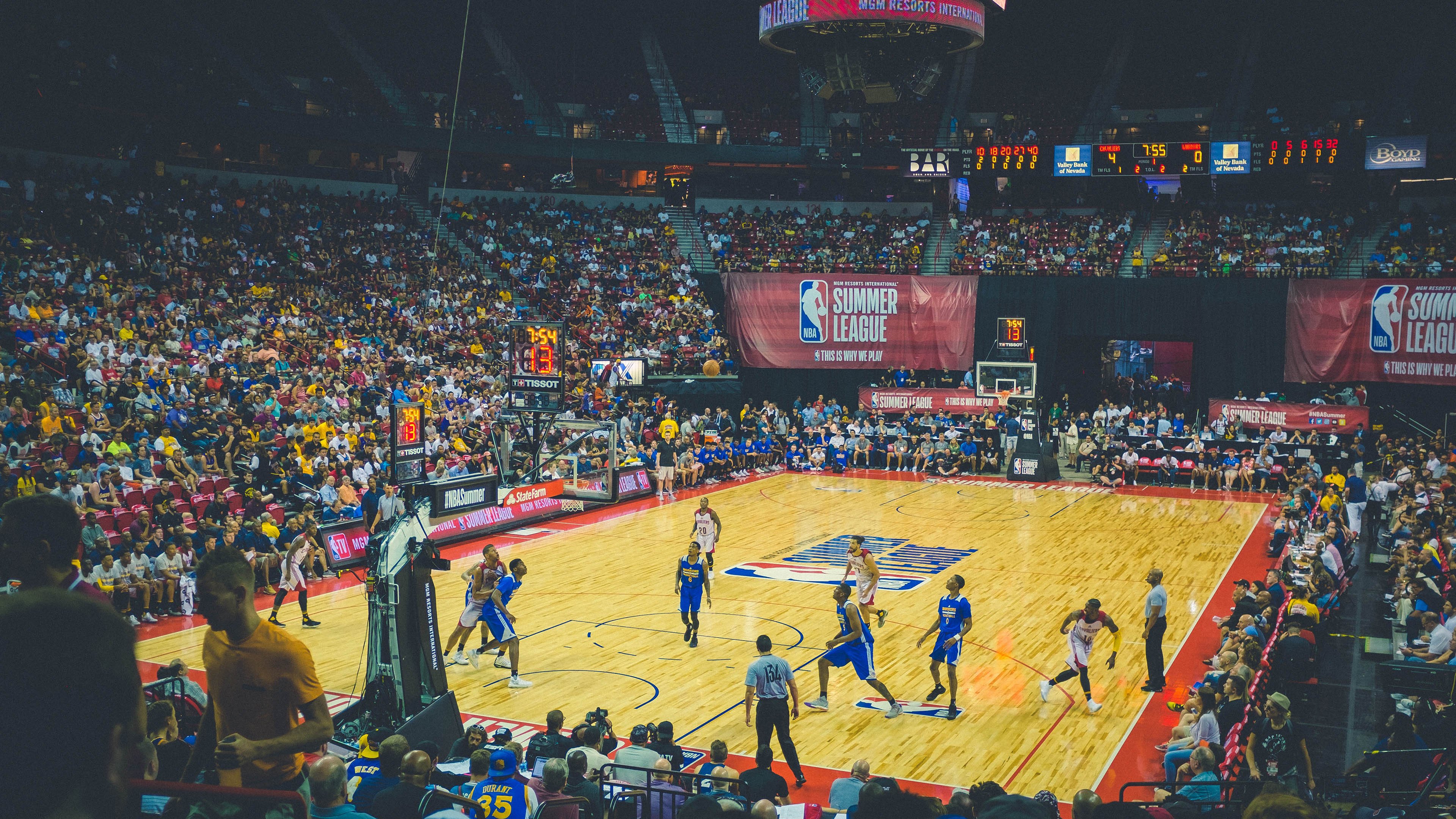 勇士爆冷湖人，伦纳德打出统治级数据，当爆冷成为常态，NBA的秩序正在被谁改写？